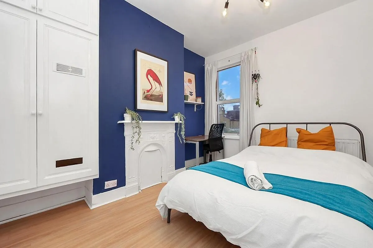 Apartment The City Townhouse By Harlington London